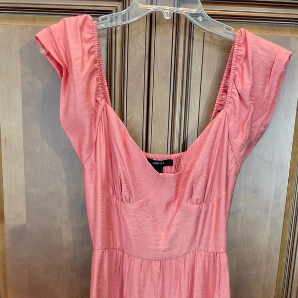 Linen dress - Picture 3 of 7